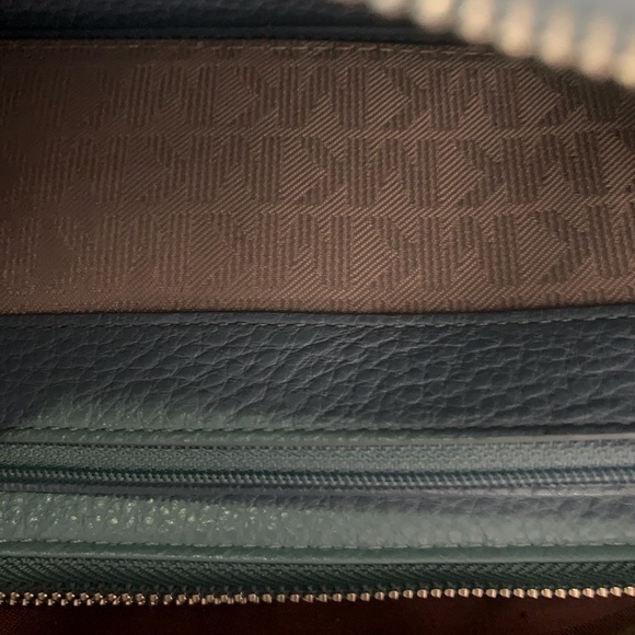 Michael Kors- Super Soft Leather Wallet - Picture 6 of 7